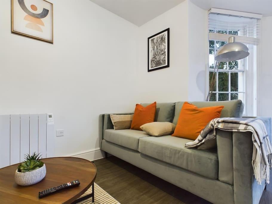 The Grove King Bed Wi-Fi Ev Charger Leilighet Cheltenham Eksteriør bilde