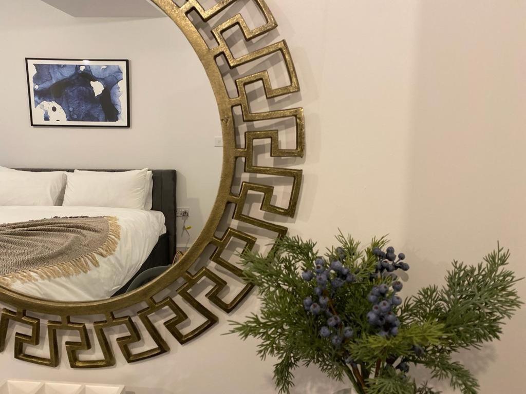 The Grove King Bed Wi-Fi Ev Charger Leilighet Cheltenham Eksteriør bilde